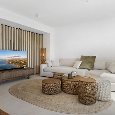 Vivi Homes - Eve Wellness, Pool, Terrace & Sea View Holiday home